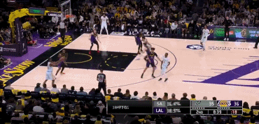 DB视讯百家乐内外开花！文班上半场12中6得到14分4板3助2帽 三分5中2