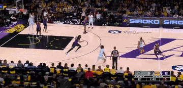 DB视讯百家乐内外开花！文班上半场12中6得到14分4板3助2帽 三分5中2