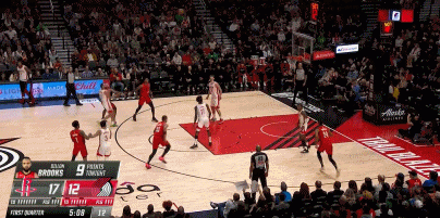 DG视讯官网平台这身体素质！卡马拉先突破三步单臂战斧暴扣&再起飞单臂补扣！