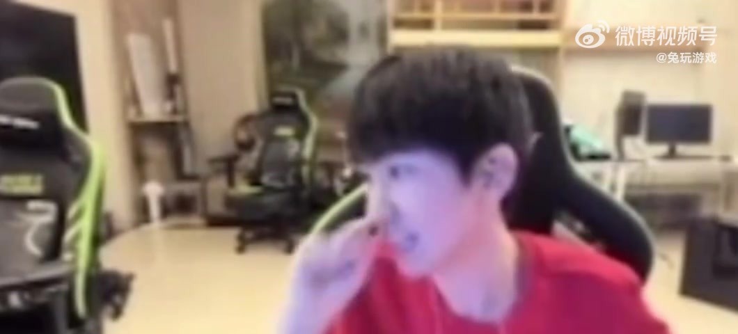 DB视讯百家乐Doinb直接开扒：LPL的沙皇和小火龙就是没有LCK玩得好！