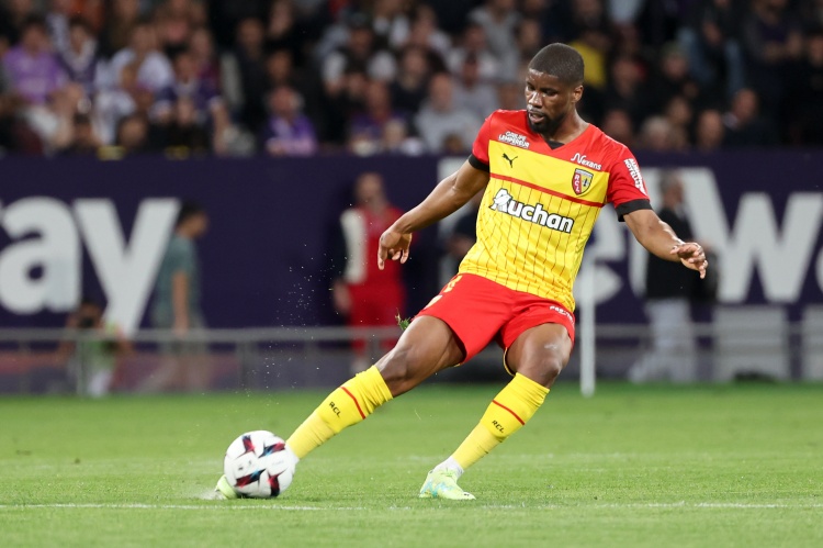 DB真人旗舰迪马济奥：尤文有意26岁中卫丹索，朗斯愿意让其离队