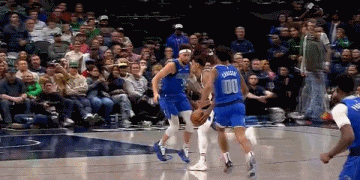 DG视讯官网平台😍一飞冲天！克里斯蒂补防直接帽飞基根-穆雷上篮