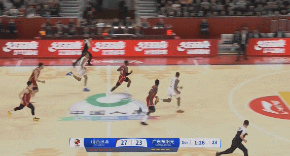 DB电子官网轮番扣！广东连续出现失误 迪亚洛转换双手暴扣&法耶单手劈扣！