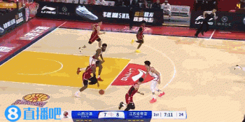 DB视讯百家乐😲真够远的！迪亚洛反击超远滑翔劈扣