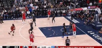 DB官网在线登录入口手感打开了！哈登兜出来借小琼斯掩护 三分穿针反超比分！