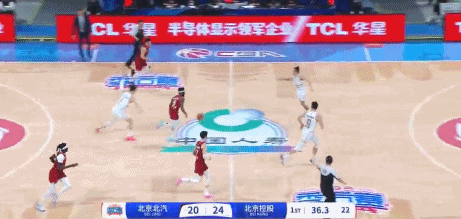 DB电子官网太硬了！雷蒙眼角缝完10针后今天正常训练