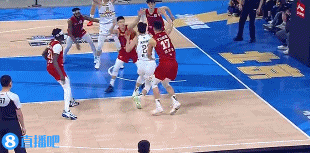 DB电子官网太硬了！雷蒙眼角缝完10针后今天正常训练