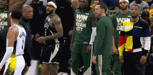 DB官网在线登录入口利拉德与哈利伯顿对喷&西亚卡姆为队友出头 利拉德和西卡吃技犯